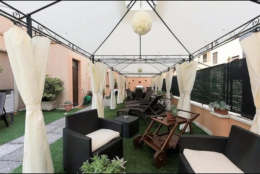 Terrazze Italiane City Center - Red Apartment Verona Exterior photo