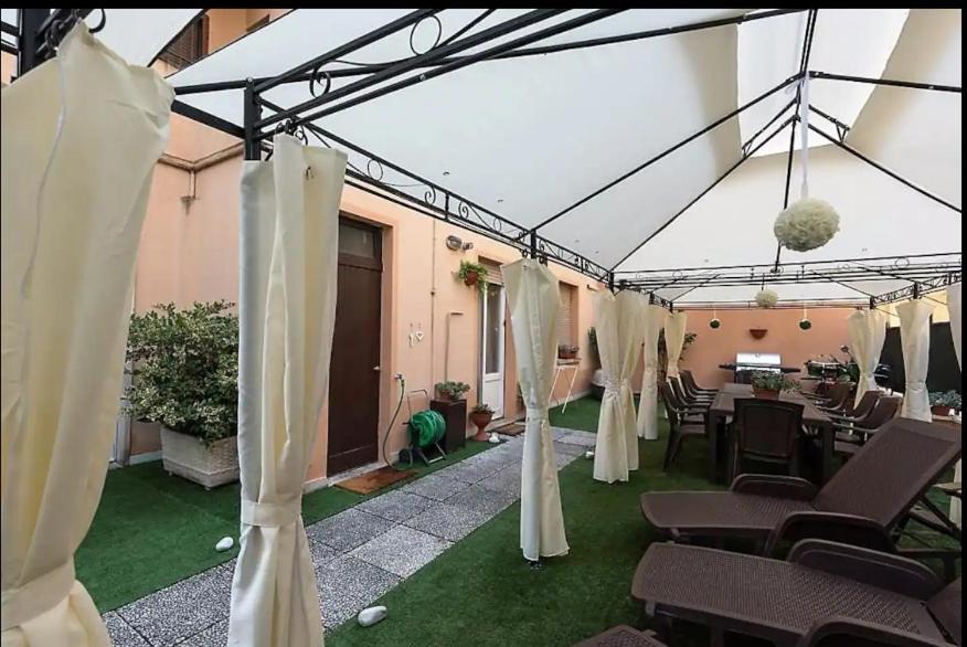 Terrazze Italiane City Center - Red Apartment Verona Exterior photo